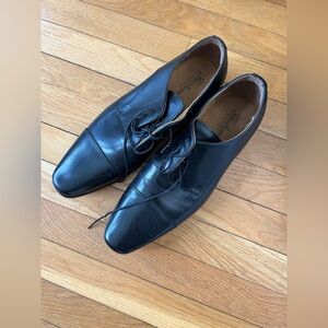Men’s dress shoes